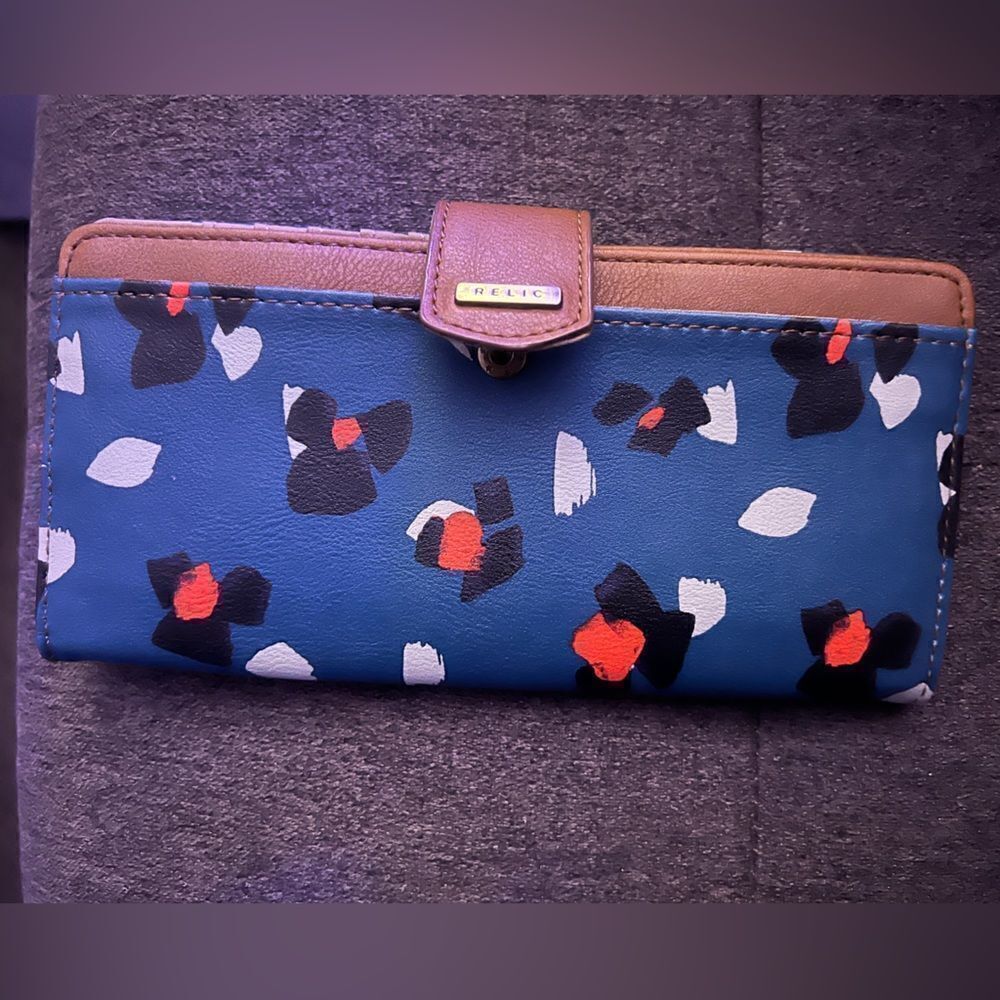Beautiful condition relic wallet